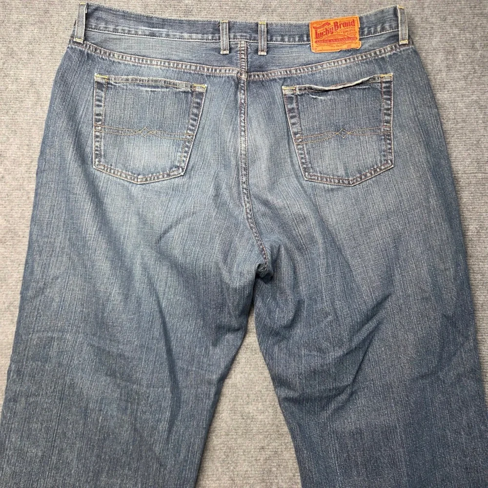 Lucky Brand Dungarees Mens 40x29 Classic Fit Blue Denim Jeans Medium Wash